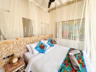 Kizmet Fit - 2Bed Luxury Private Villa - Yoga Shala, CrossFit-Style Gym, 3Km to Central Ubud - 4