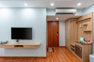 Hummer Hotel & Apartment Da Nang Beach - Danang - 8