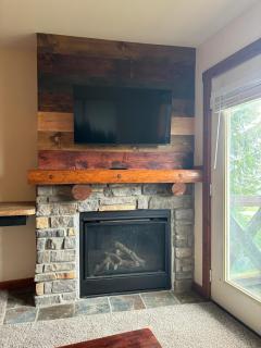 Slope-side Snowshoe Village Condo - Snowshoe - 6
