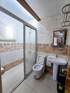 Alexa's Home 3BR house with free parking - 2