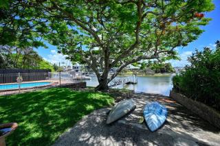 Tranquil Tides - 4BR Buddina Waterfront Escape - Buddina - 4