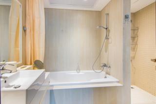 Al Bateen Residences, JBR- Stunning 2-BR Apartment with Sea View - 3