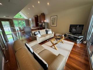 Unit 6 Centenary Park Townhouse - Bright - 8