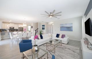 8821JD LUXURY 6 BED/6 BA (SANITIZED) - Davenport - 0