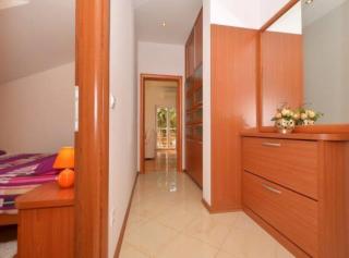 Bright Kaštela Apartment with Balcony and Private Parking - 3