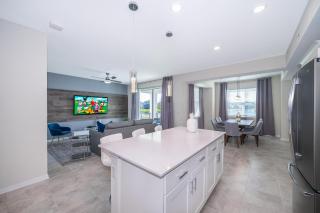 3131-102JJ STOREY LAKE, CONDO 2/2 LAKE VIEW - Kissimmee - 0