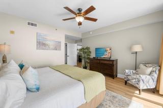 Spacious 4BD Gulfview Resort Condo! 5 Pools! Free Beach Chairs! By Dolce Vita Getaways - Panama City Beach - 2