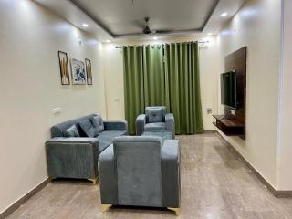 Om Kashi Villa - 8