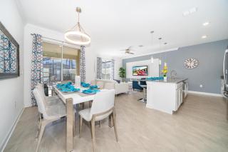 4188FA TOWNHOUSE 4 BEDROOMS & 3 BATHROOMS + POOL - Kissimmee - 0