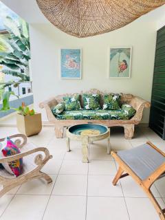 Miri Coconut 1 bdr flat with pool in a calm area near the sea and town - Punaauia - 3