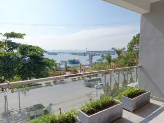 Bạch Đằng Hạ Long Hotel - 1