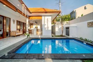 Arts Tamansari Villa Two-Bedroom Private Pool Kuta - Kerobokan - 8