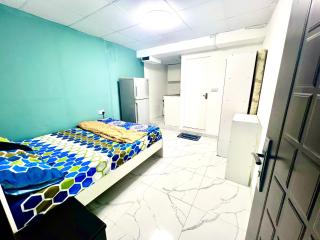 Flat in Dubai Al Karama - 0