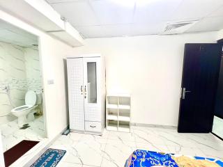 Flat in Dubai Al Karama - 1