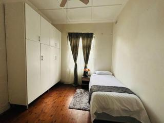 Divine Harvest Guesthouse - Durban - 5