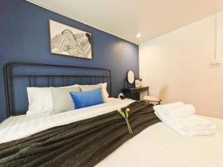 ## FRIENDLY SPACE Townhouse Walking street and Beach 2KM ## - 7