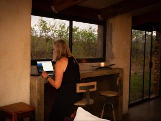 Merwespont Guesthouses#DieHouthuis#Die Wyntenke#A Snoozer's Cottage# - Bonnievale - 2