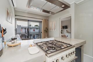 Bamboo Apartment - George - 9