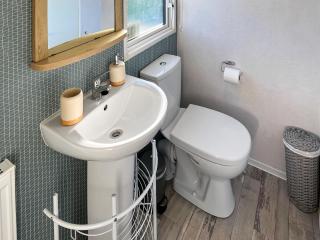 Meridan Birkham 2 - Uk48531 - Knaresborough - 2