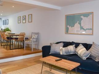 Stones Throw - Padstow - 5