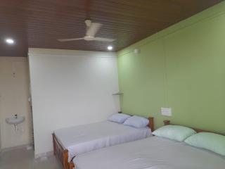 Aisiri comforts beach stay and cafe - Gokarn - 1