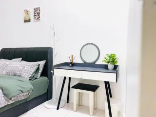 SemiD-Projector-Pool-Netflix-3R2BR-FullyAircon - Masjid Tanah - 9