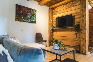 Country House Uros in Nature with Pool - Lovorno - 1