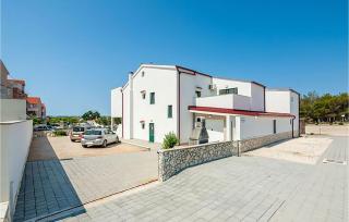Beach Front Apartment In Povljana - Povljana - 4