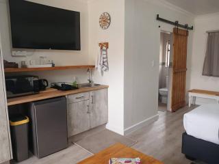 Mike's Place 2 - Mossel Bay - 4