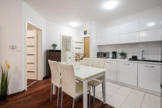 Viola Apartment - free parking and balcony - Budapest - 4