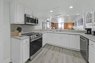 2082-2Bdrm Beach Front Condo - Free Beach Setup - Destin - 6