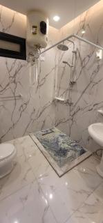 Spacious apartment with beautiful garden near AUC & point 90 mall in fifth settlement - Il Cairo - 8