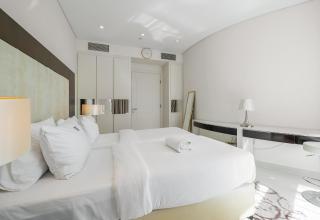 Luxury 3BR Burj Khalifa View Infinity Pool Spa Gym - 7