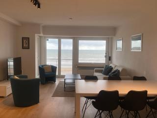 Fully renovated 2-bedroom apartment with a stunning sea view T5 - Ostend - 0