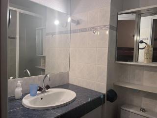 Studio central 4 pers, proche télécabines, cellier à skis - FR-1-812-16 - 7