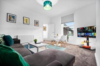Luxury One Bedroom - Fast WiFi - Netflix - On Street Parking 2BR - Birmingham - 2