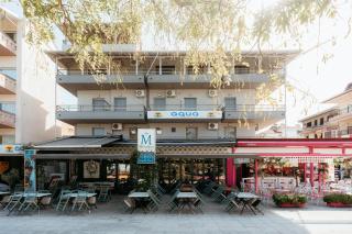 Aqua Beachfront Elegant Hotel - 9