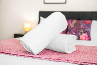 Stylish Apartment - 2 Bedrooms - City Centre - Smart TV - JQ - Top Rated - 2AH - 3