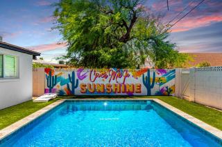 Serene Desert Retreat - Walk to Old Town Scottsdale! - Scottsdale - 0