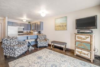 Pacific Crest #310 - Newport - 4