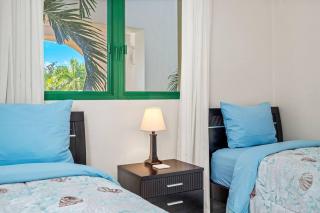 Family Beach Haven - 9