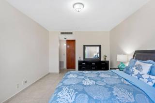 Family Beach Haven - - 3