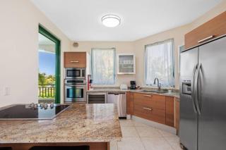 Family Beach Haven - - 2