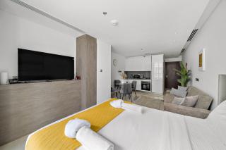 Chic Studio Living at Sterling - 7