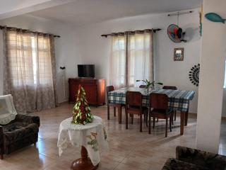 Villa Vars - - 4