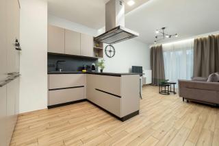 Cosy Apartment with Parking by Rent like home - Łódź - 6