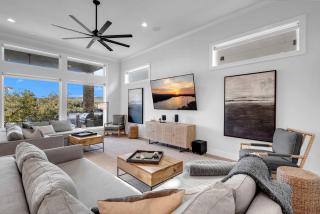 Waterside 508 and Concierge Services - Burnet - 4