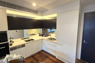 Swanky 2 bed apt with parking - easy city access - Sydney - 3