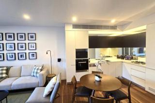 Swanky 2 bed apt with parking - easy city access - Sydney - 5