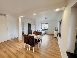 Modern Quiet Apartment - 3min Cluj Airport - 8